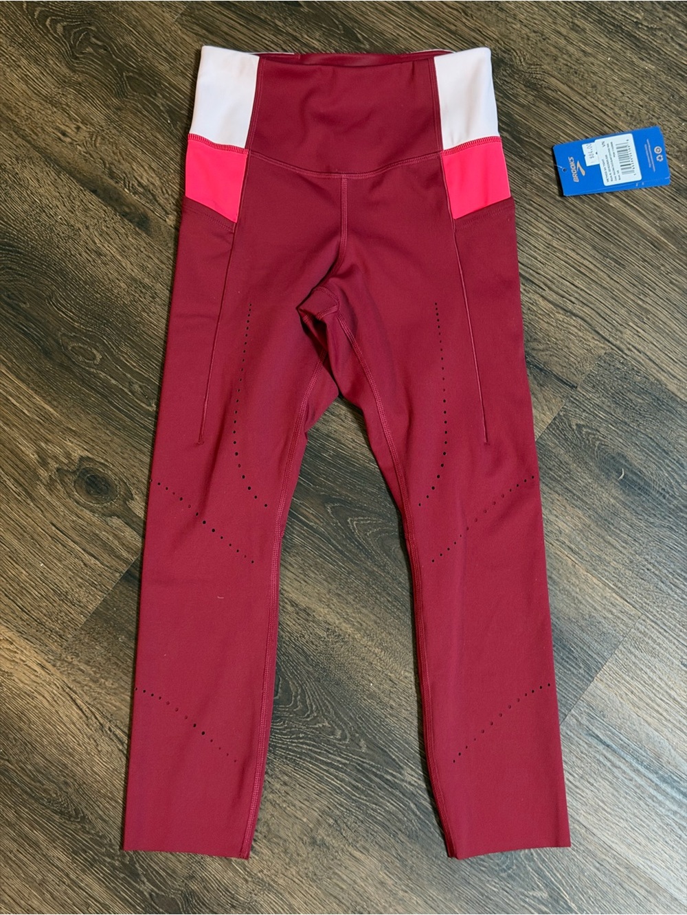 Brooks Women's Method 3/4 Tights, Sz XS, Razzmatazz NWT